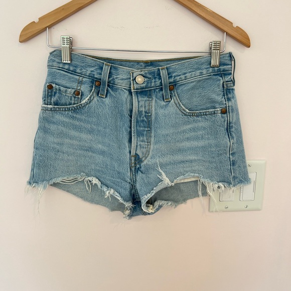 Levi 501 shorts - Picture 3 of 15